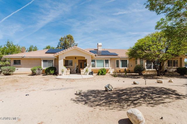 2257 W Avenue O4, Palmdale, CA 93551