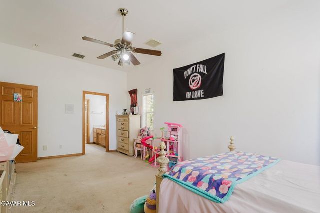 2257 W Avenue O4, Palmdale, CA 93551