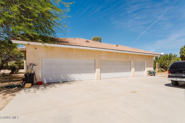 2257 W Avenue O4, Palmdale, CA 93551