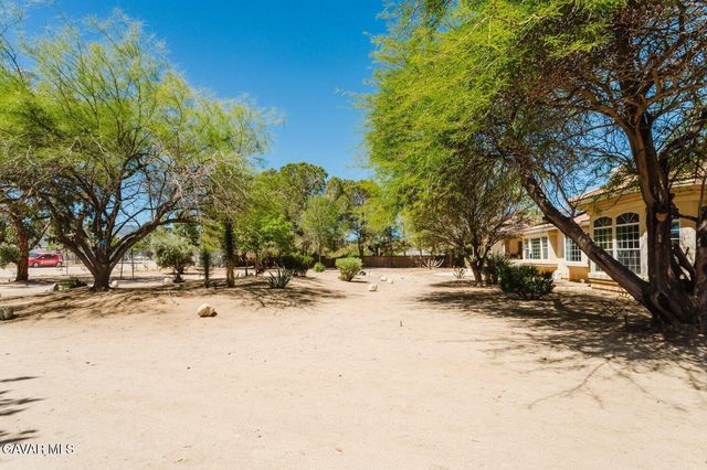 2257 W Avenue O4, Palmdale, CA 93551