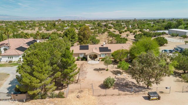 2257 W Avenue O4, Palmdale, CA 93551
