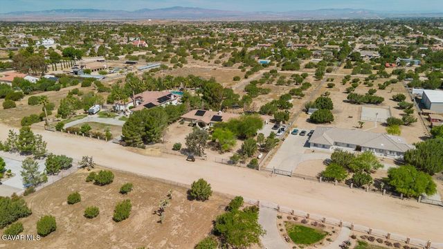 2257 W Avenue O4, Palmdale, CA 93551