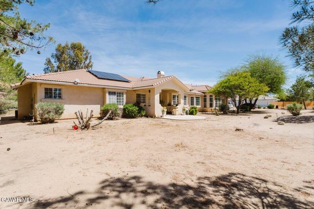 2257 W Avenue O4, Palmdale, CA 93551