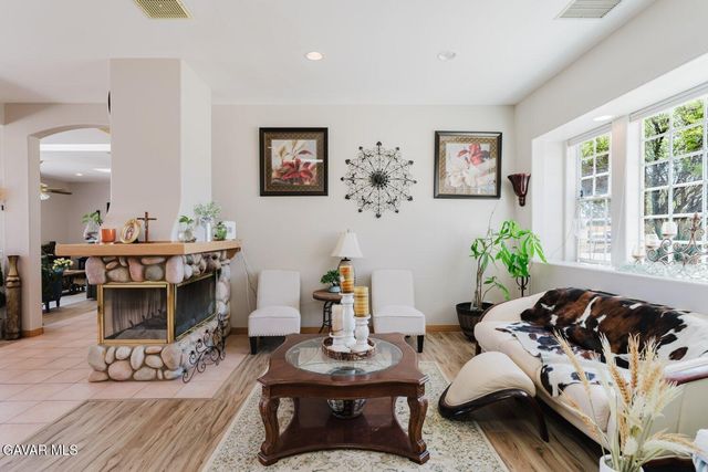 2257 W Avenue O4, Palmdale, CA 93551