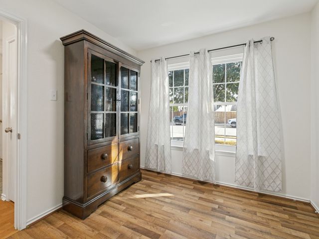 5714 Firethorn Drive, Dallas, TX 75249