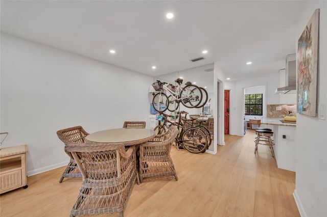 200 NE 17th Ct 805, Fort Lauderdale, FL 33305