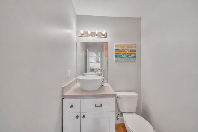 200 NE 17th Ct 805, Fort Lauderdale, FL 33305