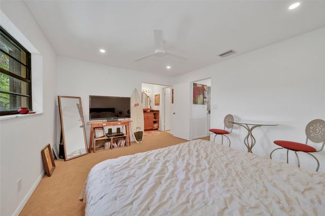 200 NE 17th Ct 805, Fort Lauderdale, FL 33305