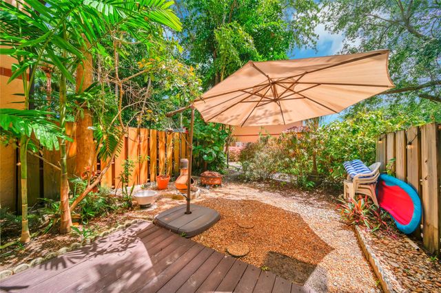 200 NE 17th Ct 805, Fort Lauderdale, FL 33305