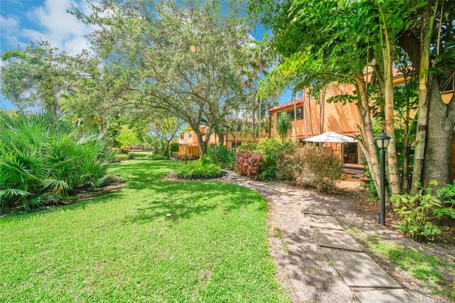 200 NE 17th Ct 805, Fort Lauderdale, FL 33305