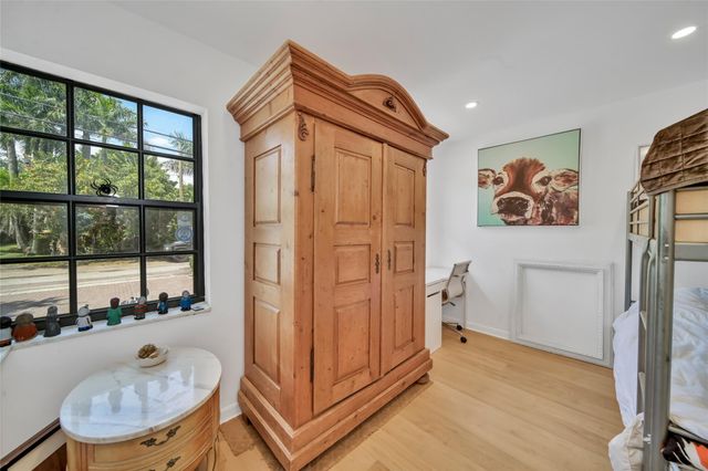 200 NE 17th Ct 805, Fort Lauderdale, FL 33305