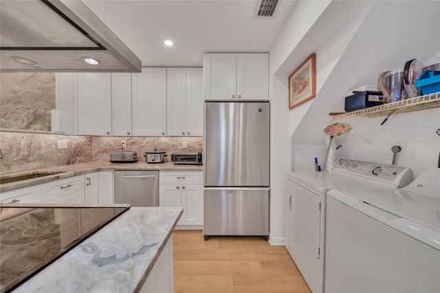 200 NE 17th Ct 805, Fort Lauderdale, FL 33305