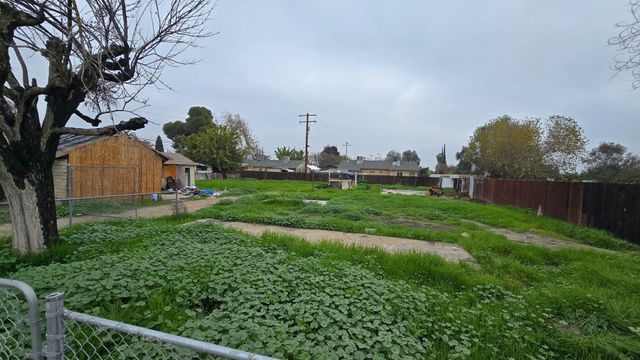 146 S Magnolia Ave Avenue, Farmersville, CA 93223
