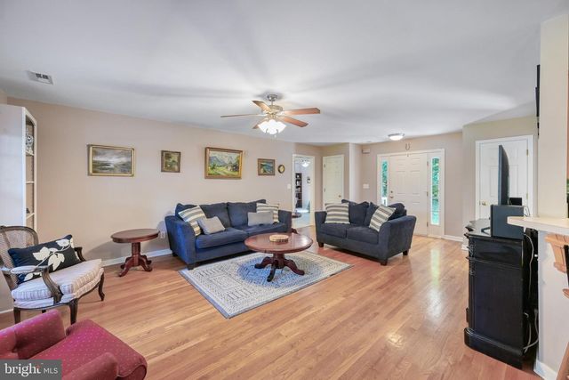 288 RONI LN LN, Louisa, VA 23093