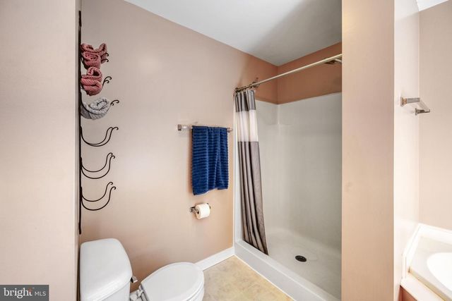 288 RONI LN LN, Louisa, VA 23093