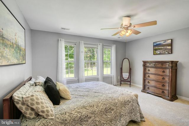 288 RONI LN LN, Louisa, VA 23093