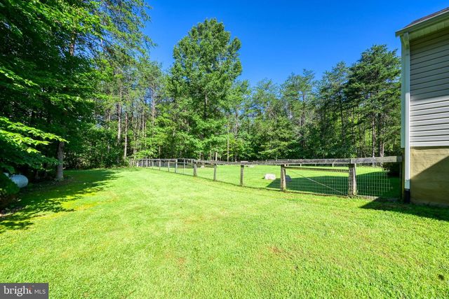 288 RONI LN LN, Louisa, VA 23093