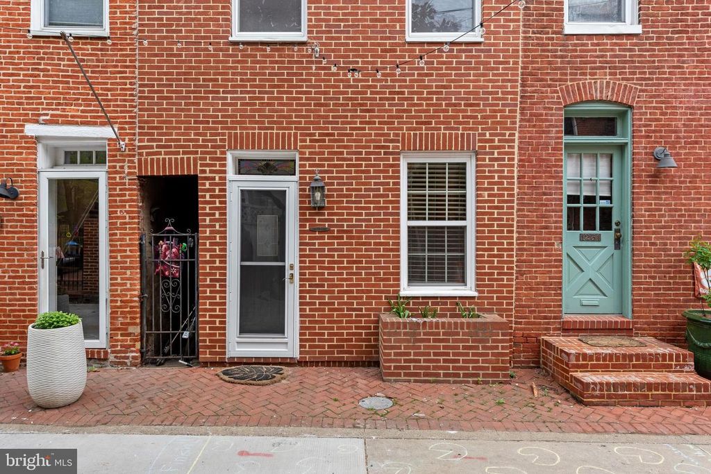 1249 KNOX CT, Baltimore, MD 21230