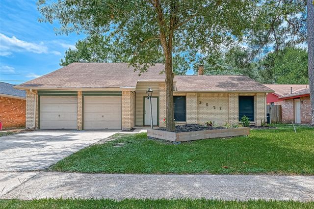 3527 Acorn Springs Lane, Spring, TX 77389