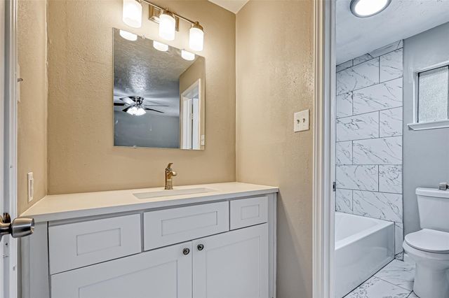 3527 Acorn Springs Lane, Spring, TX 77389