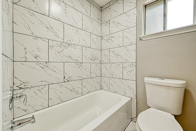 3527 Acorn Springs Lane, Spring, TX 77389