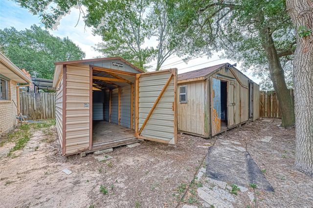 3527 Acorn Springs Lane, Spring, TX 77389