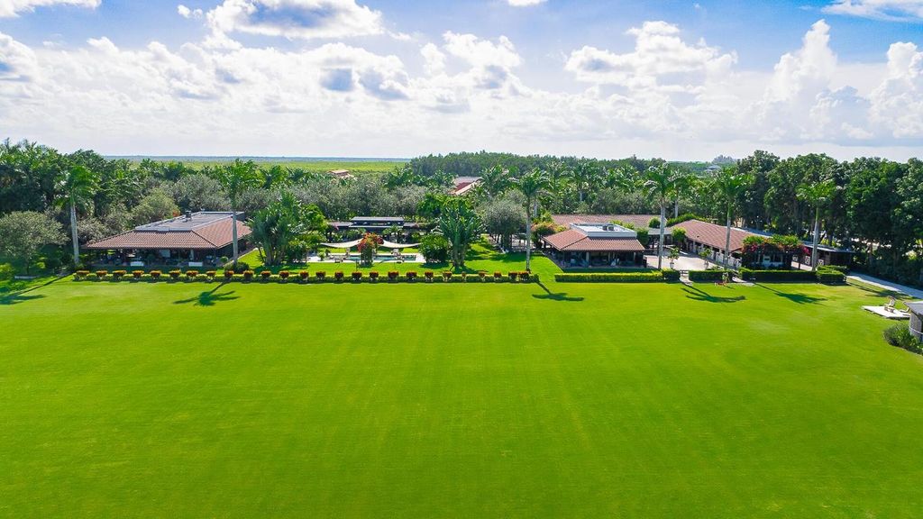 Image 24 of property listing at 5420 Las Palmas Avenue, Wellington, FL 33449