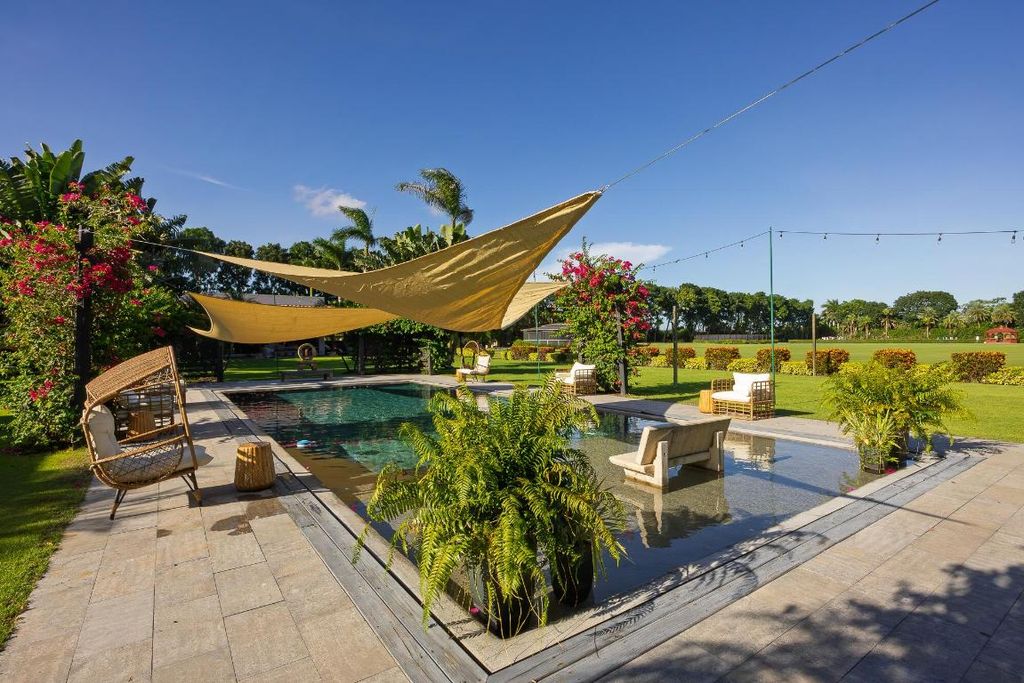 Image 26 of property listing at 5420 Las Palmas Avenue, Wellington, FL 33449