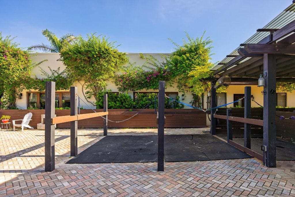 Image 32 of property listing at 5420 Las Palmas Avenue, Wellington, FL 33449