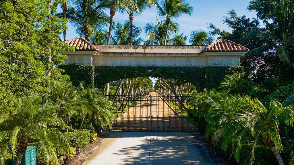 Image 45 of property listing at 5420 Las Palmas Avenue, Wellington, FL 33449