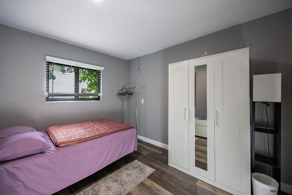 Image 62 of property listing at 5420 Las Palmas Avenue, Wellington, FL 33449