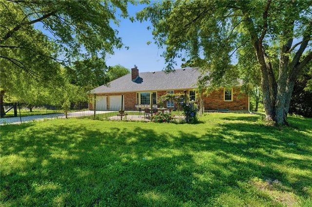 24103 E 323rd Street, Harrisonville, MO 64701