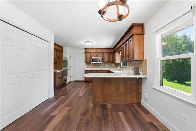 24103 E 323rd Street, Harrisonville, MO 64701