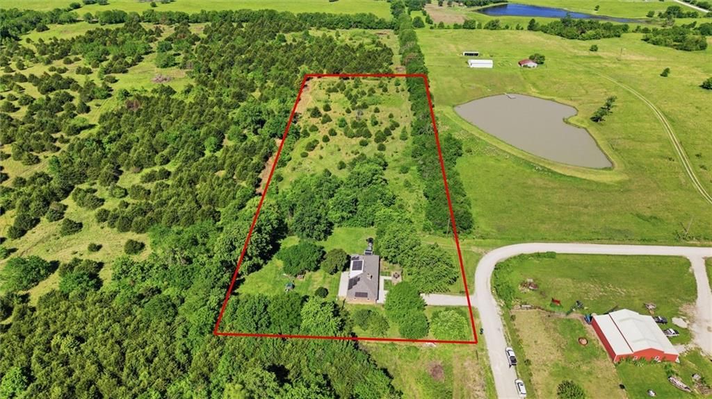 24103 E 323rd Street, Harrisonville, MO 64701