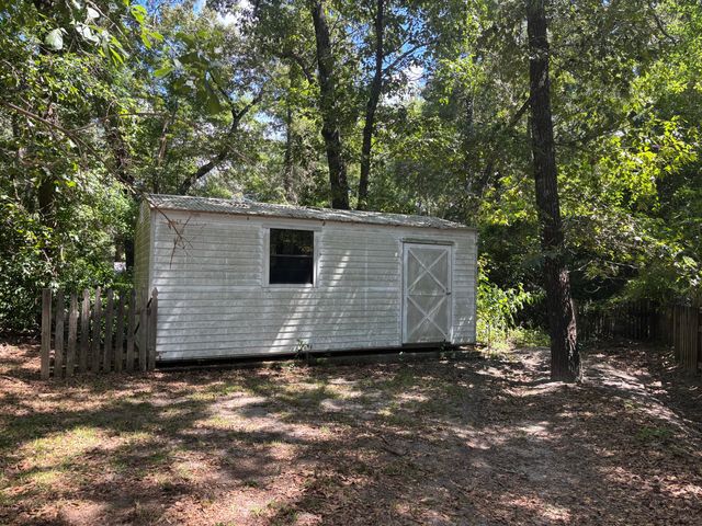 40 Club Forest Court, Sumter, SC 29154