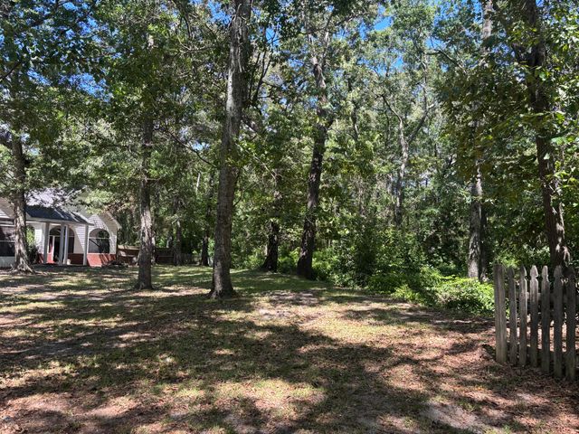 40 Club Forest Court, Sumter, SC 29154