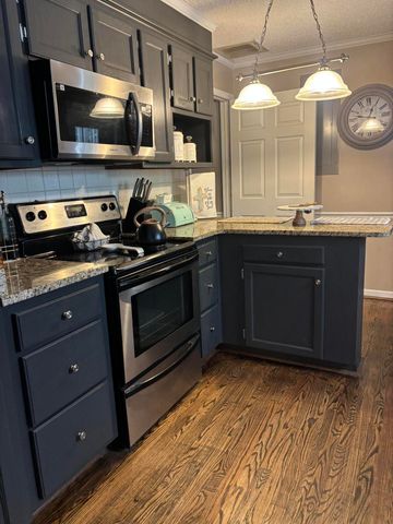 40 Club Forest Court, Sumter, SC 29154