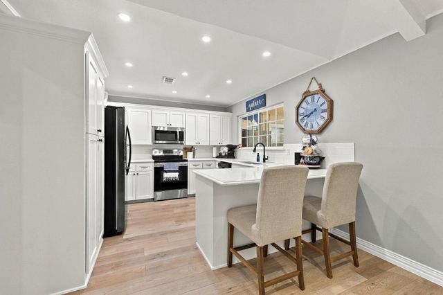609 Ambassador Street, Denison, TX 75020