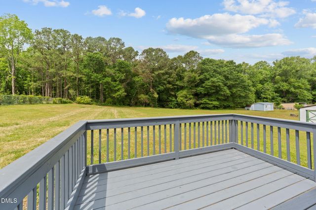 127 Riders Ridge Lane, Willow Springs, NC 27592