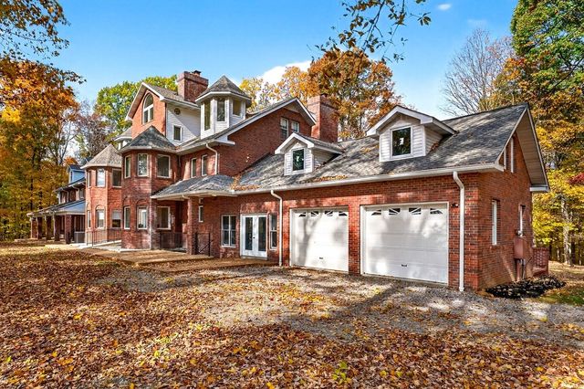 6211 Rocky Point Rd, Cookeville, TN 38506