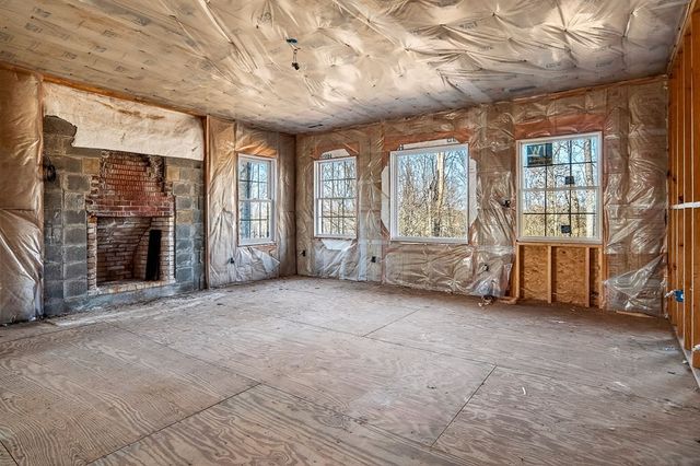 6211 Rocky Point Rd, Cookeville, TN 38506