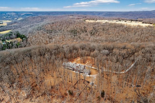 6211 Rocky Point Rd, Cookeville, TN 38506