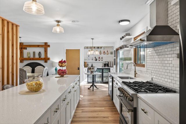 3225 Wellington Lane N, Plymouth, MN 55441