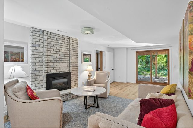 3225 Wellington Lane N, Plymouth, MN 55441