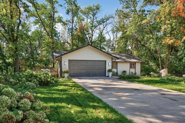 3225 Wellington Lane N, Plymouth, MN 55441