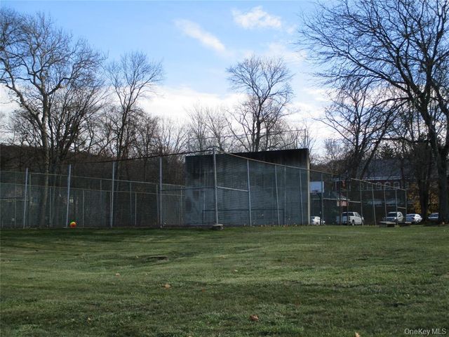 5 Church Lane O, Valley Cottage, NY 10989