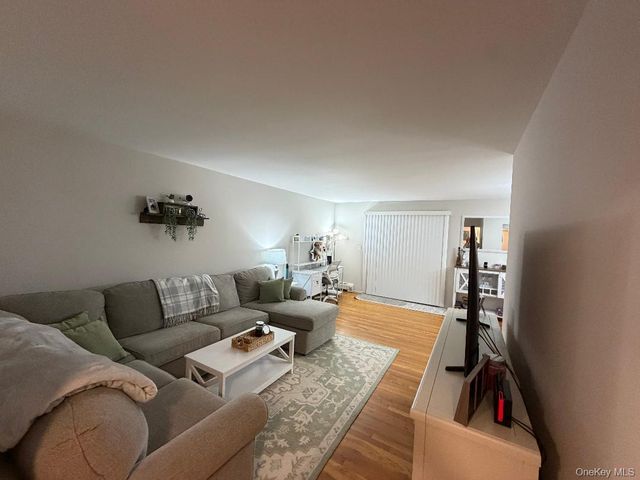 5 Church Lane O, Valley Cottage, NY 10989