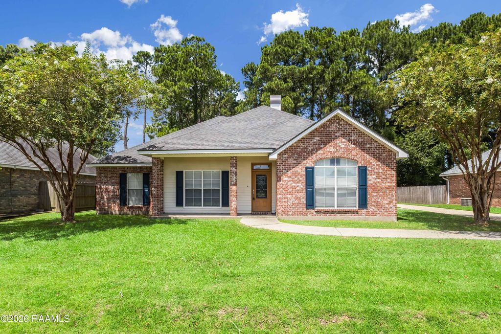201 Treat Drive, Broussard, LA 70518