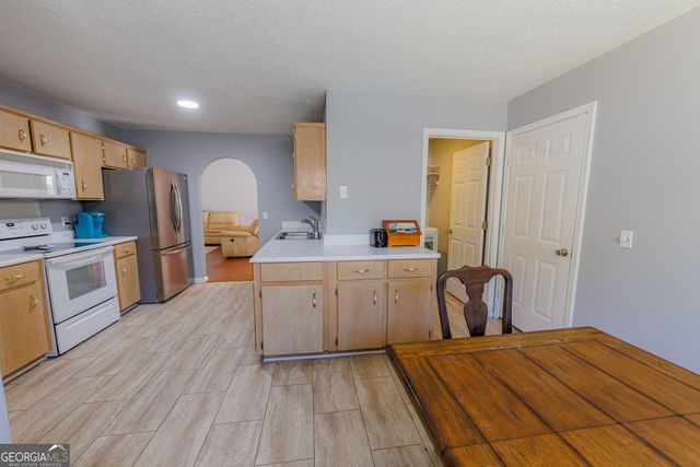 6 Highpoint Court, Savannah, GA 31410