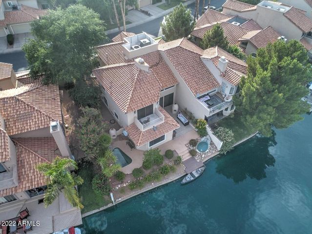 517 S MARINA Drive, Gilbert, AZ 85233